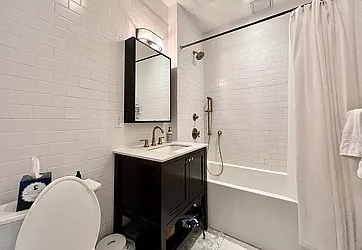 Rented by PREMIUM US INC