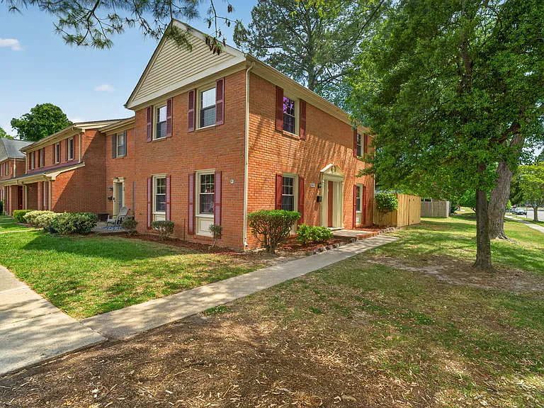 399 Circuit Ln #F — Photo 23