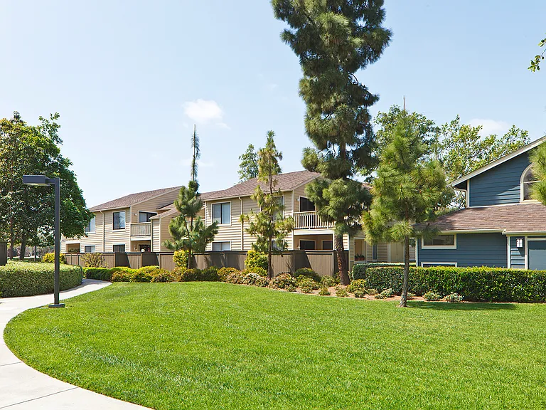 Windwood Knoll Apartment Homes — Photo 12