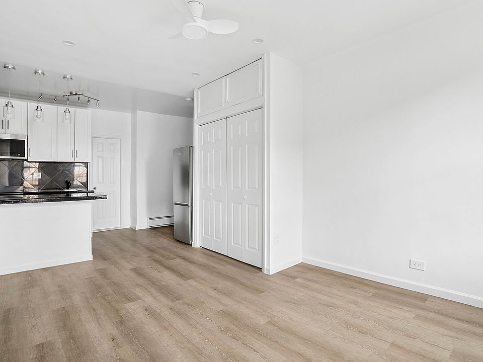 2nd image of 205 W 10th St APT 6A