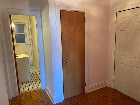 4th image of 20 Warburton Ave APT 1