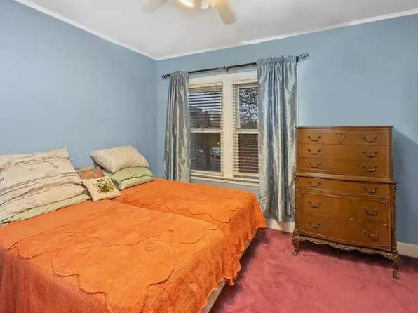 8210 Fort Hamiltn Parkway image 14 of 24