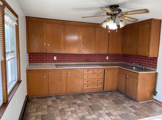 100 Pilgrim Ave #2, Worcester, MA 01604