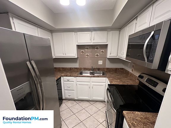 3rd image of 3356 Coachouse Cv Unit 1