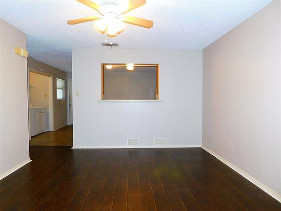 3rd image of 625 Wolftrap Dr