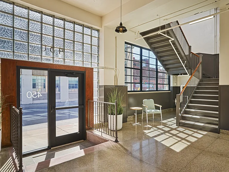 The Amsterdam Lofts — Photo 4