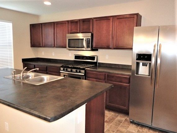 2nd image of 5372 Laredo St