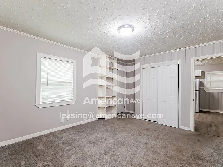 611565_008_main_bedroom_8.jpg