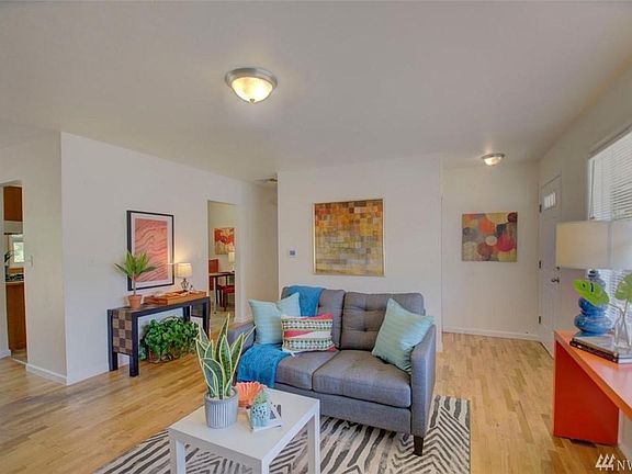 3rd image of 1703 Gemini St SE
