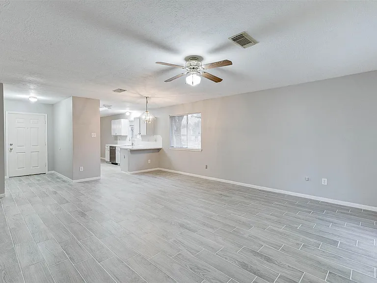 7815 Barnhill Dr — Photo 12