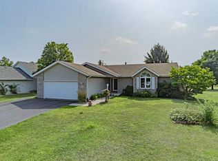 704 Jarvis Dr, Winnebago, IL 61088