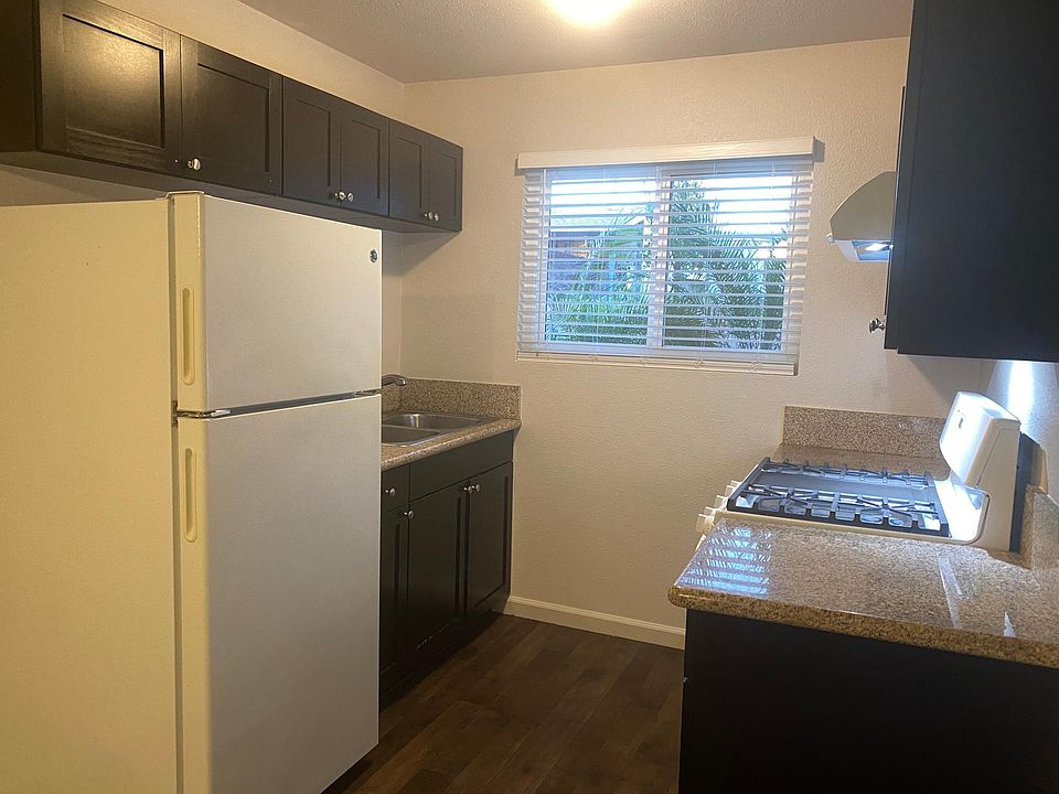 1st image of 3744 Marlborough Ave #4