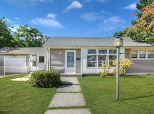 408 Capstan Ave, Beachwood, NJ 08722