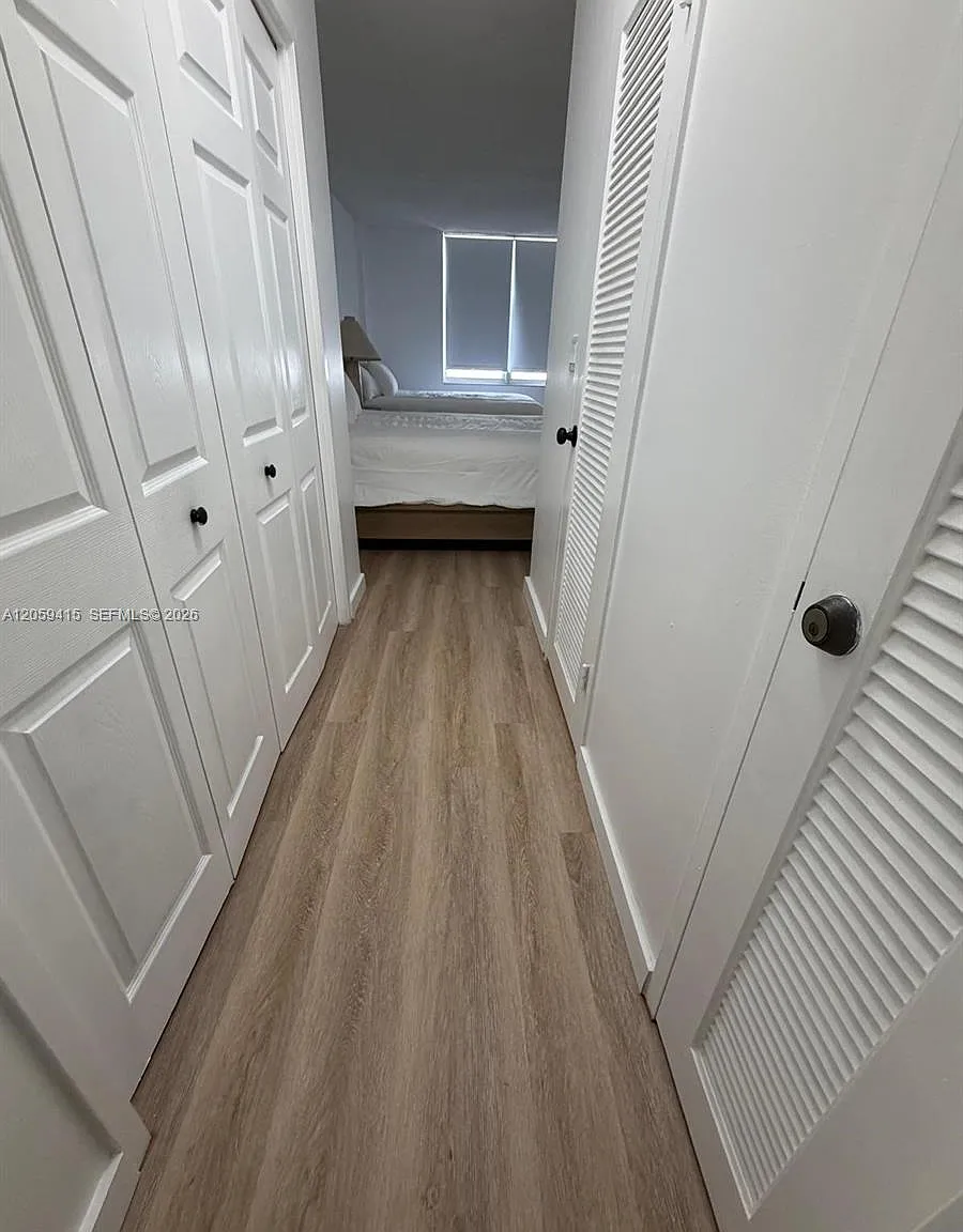 Sea Air Towers Condo — Photo 4
