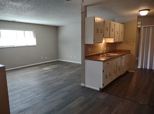 188 Bonnymede Rd APT D, Pueblo, CO 81001