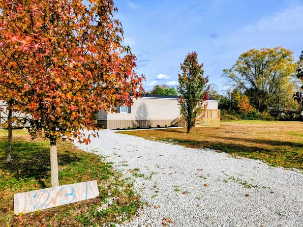 231 Sunset Dr, Clay City, KY 40312