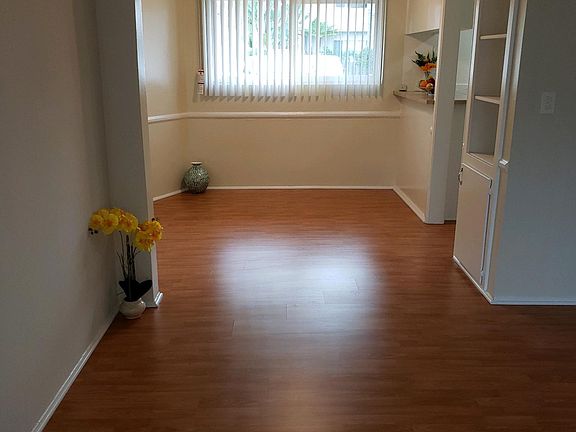5th image of 4462 Murietta Ave APT 9