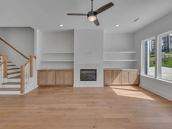 5th image of 1117B 38th Ave N