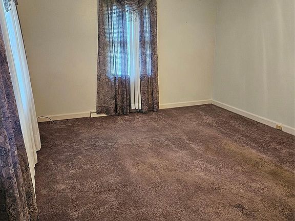5th image of 2158 Dale Ave