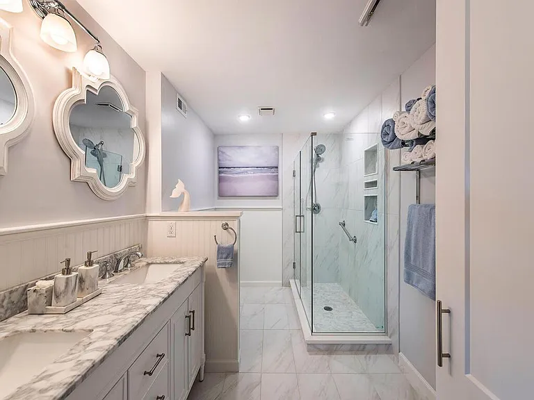 555 Park Shore Dr #508 — Photo 8