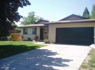 1195 Crown Dr, Reno, NV 89503