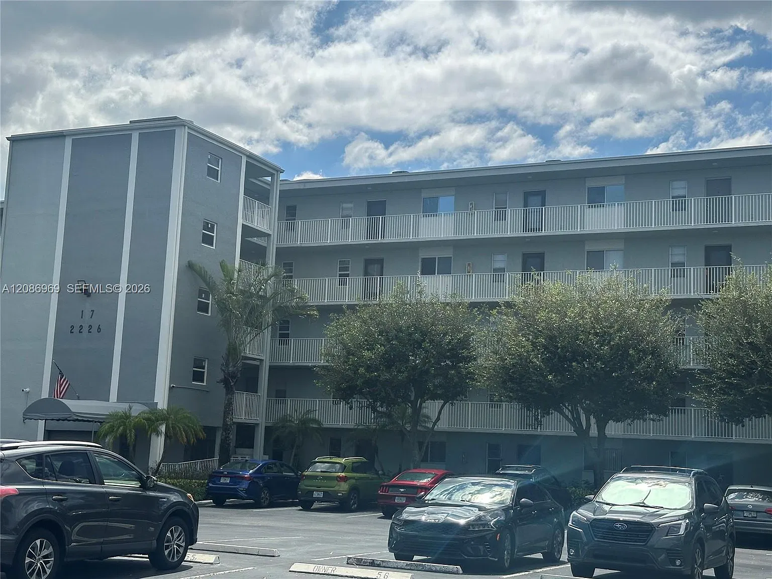 Cypress Bend Condominium — Photo 1