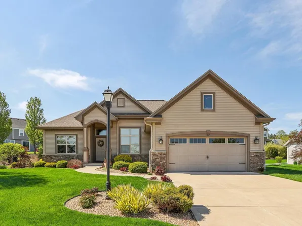 1616 Fox River RUN, Mukwonago, WI 53149