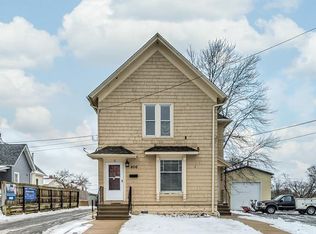 806 Hill Ave, Elgin, IL 60120