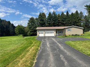 6909 Westview Dr, Perry, NY 14530