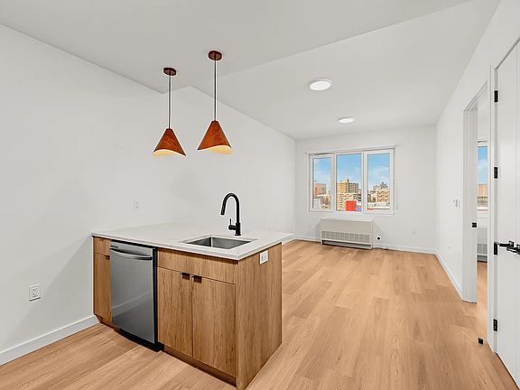 5th image of 261 Grand Concourse #7802