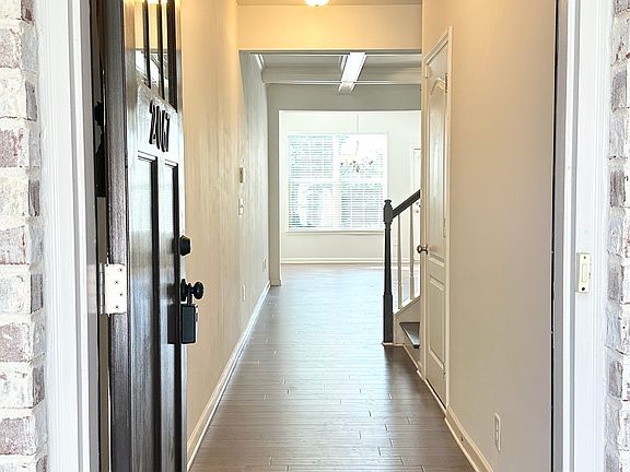 2nd image of 2067 Paxton Dr