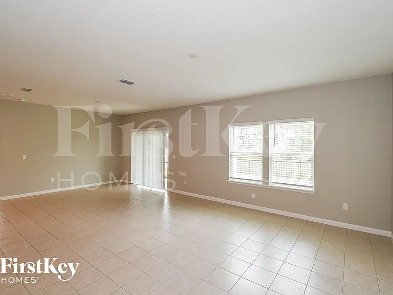 5592 Kellar Cir — Photo 3