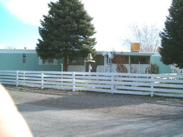 2nd image of 231 East Ave N Space 15