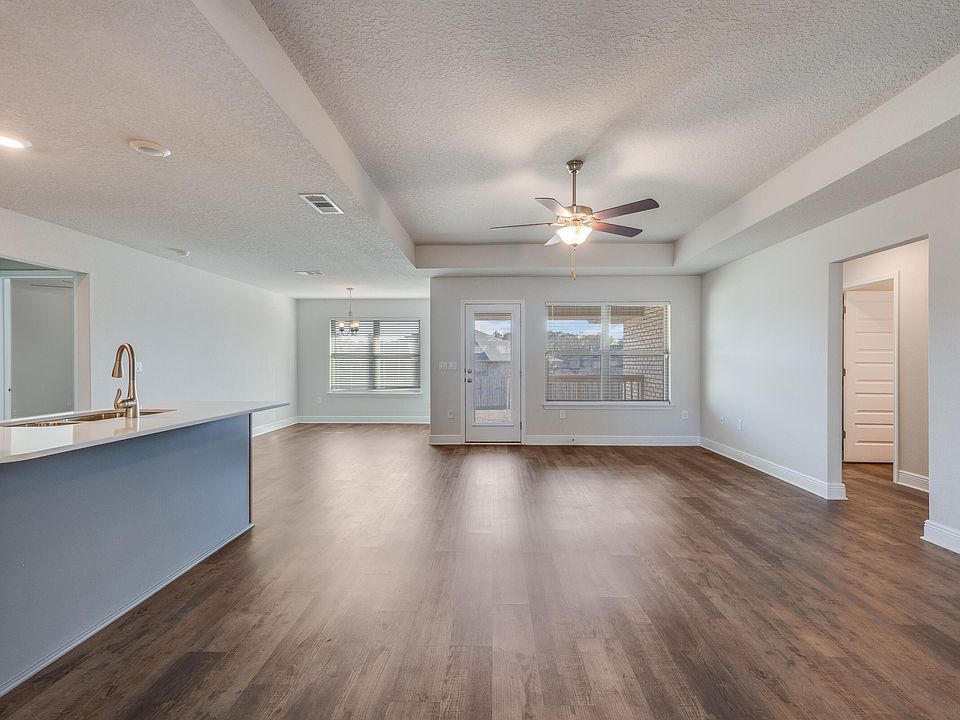 1st image of 5839 Crestlake Dr