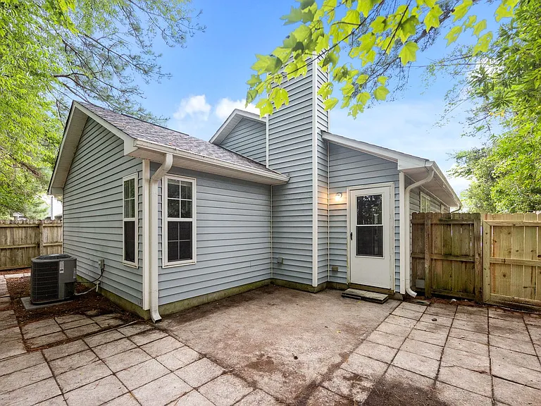 2033 Derby Run Rd — Photo 18