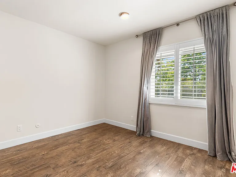 9200 Wystone Ave — Photo 42