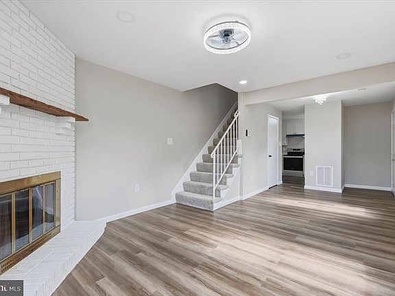 4th image of 13831 Claret Ct