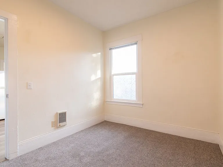 6020 NE Glisan St — Photo 29