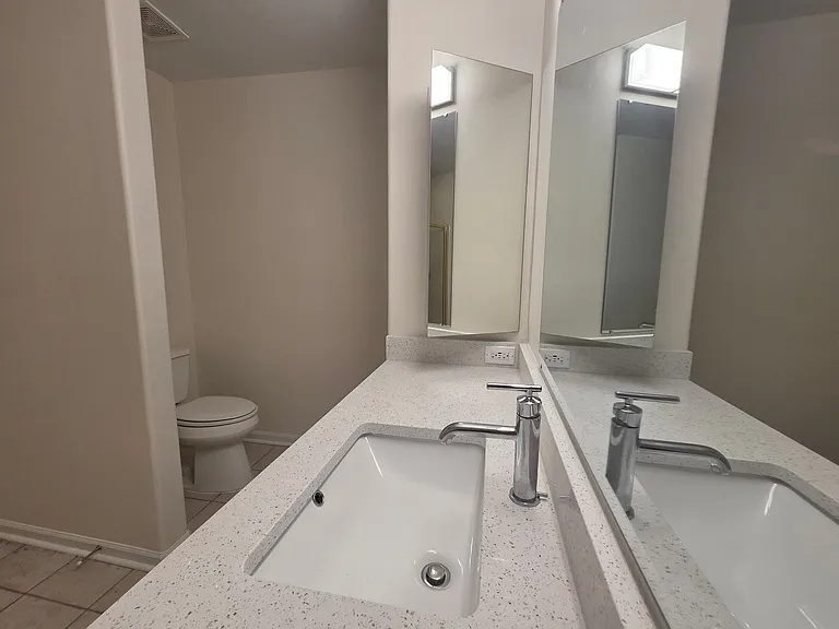 112 Spring Grove Dr — Photo 10
