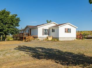 11 Cloud Peak Rd, Byron, WY 82412