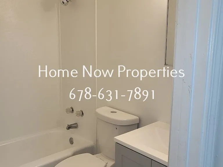 All-Electric Apartment Near MARTA — Photo 12