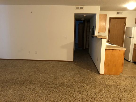 2nd image of 4041 Peakwood Dr