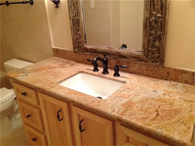 1st image of 2300 Augusta Dr APT 11