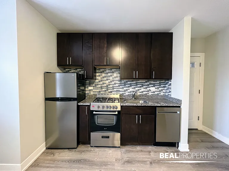 427 West Belden — Photo 48