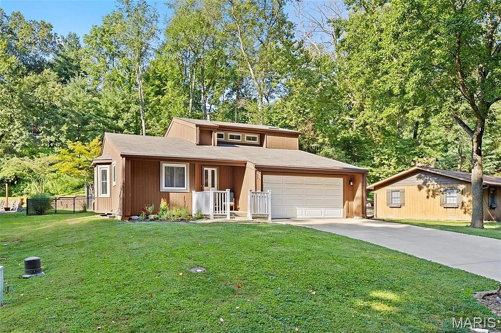 33 Forest Gate Dr photo 1