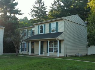 608 English Creek Ct APT A, Champaign, IL 61821