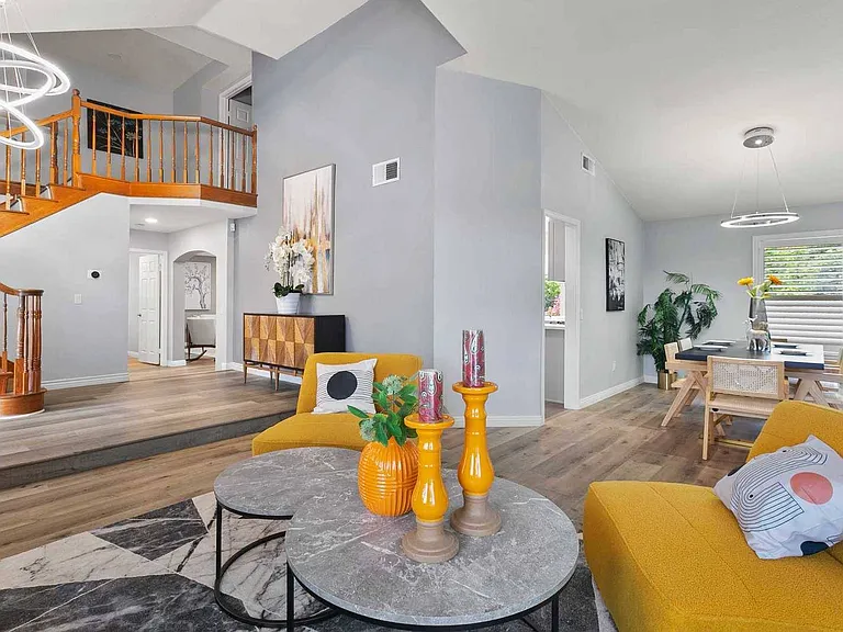 917 S Easthills Dr #917 — Photo 4