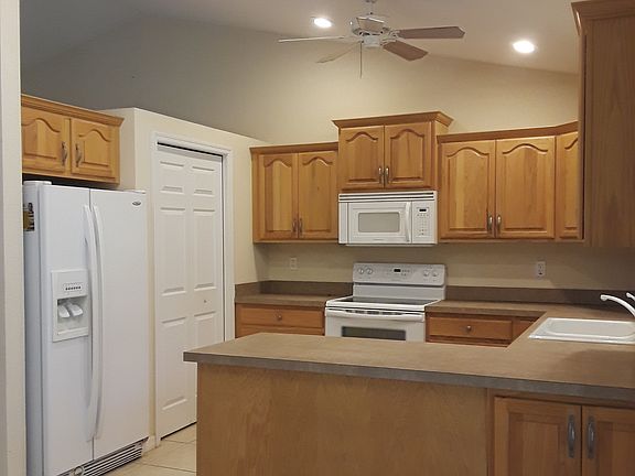 5th image of 9224 S Orange Blossom Blvd