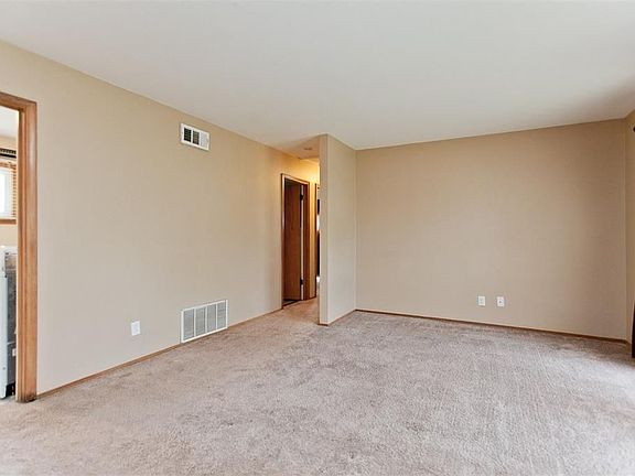 5th image of 211 21st St NW