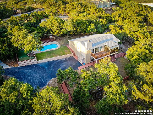 8818 Canyon Crest, Boerne, TX 78006 | MLS #1705385 | Zillow